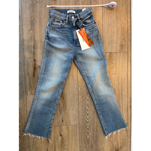 NWT Moussy Vintage Cropped Flare Jeans - Picture 3 of 13